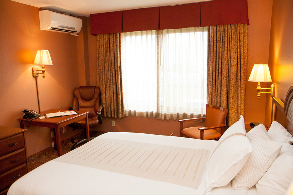 Norland Inn & Suites Roseau מראה חיצוני תמונה