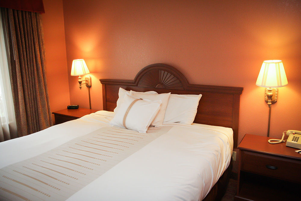 Norland Inn & Suites Roseau מראה חיצוני תמונה